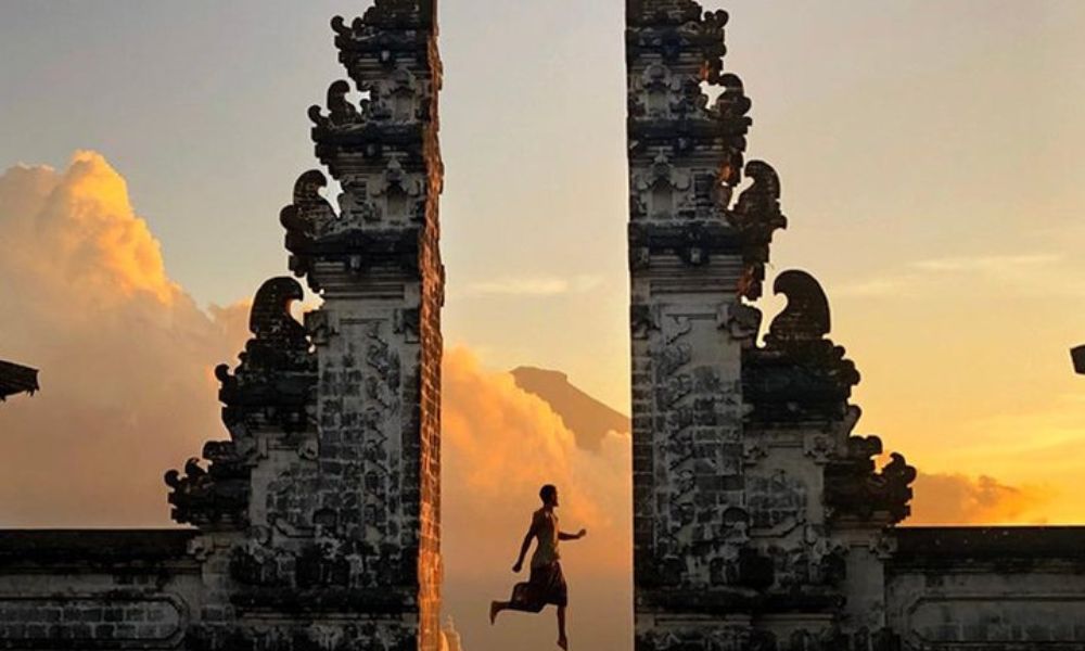 Day 06: Experience a visit to The Gate of Heaven